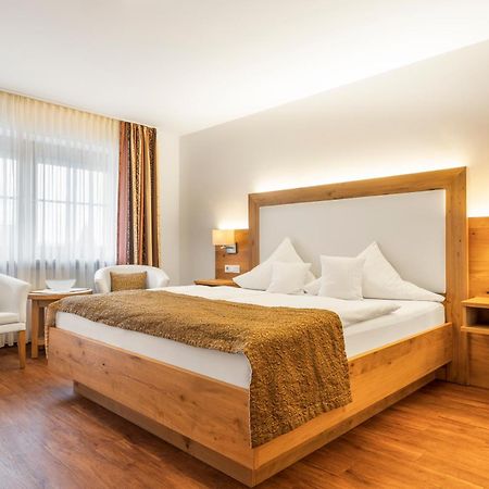 Wander Und Aktiv Hotel Roesslwirt Lam Esterno foto