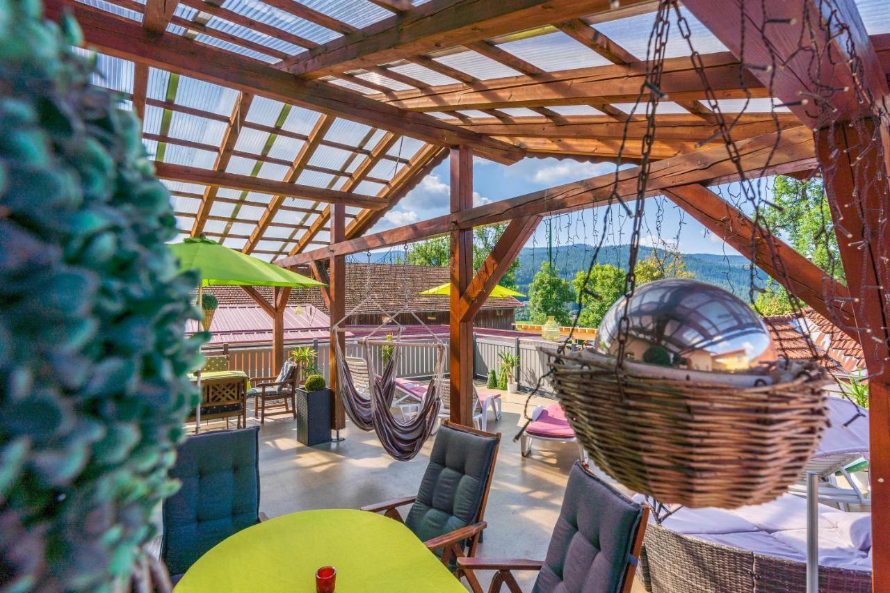 Wander Und Aktiv Hotel Roesslwirt Lam Esterno foto