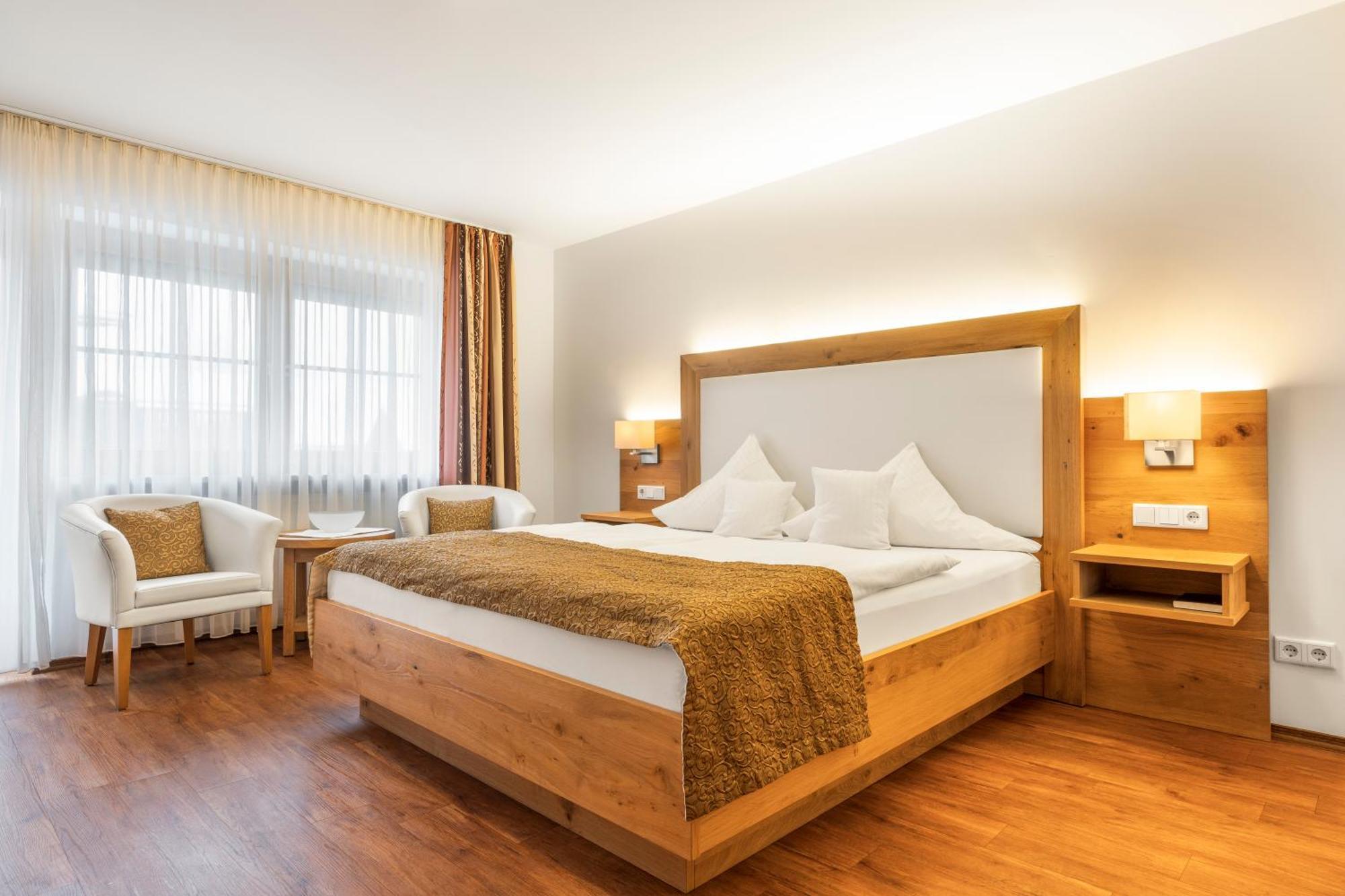 Wander Und Aktiv Hotel Roesslwirt Lam Esterno foto