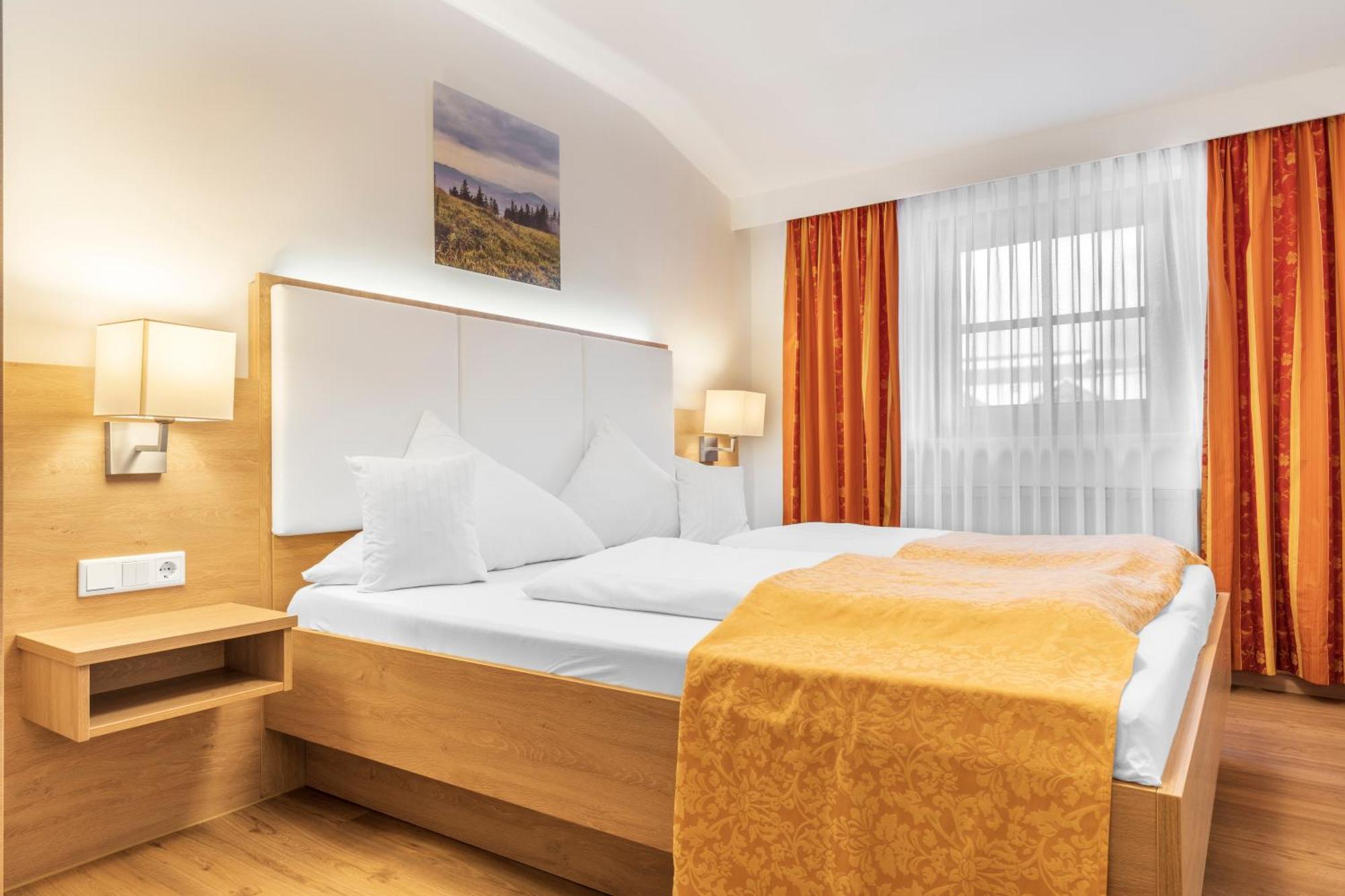 Wander Und Aktiv Hotel Roesslwirt Lam Esterno foto