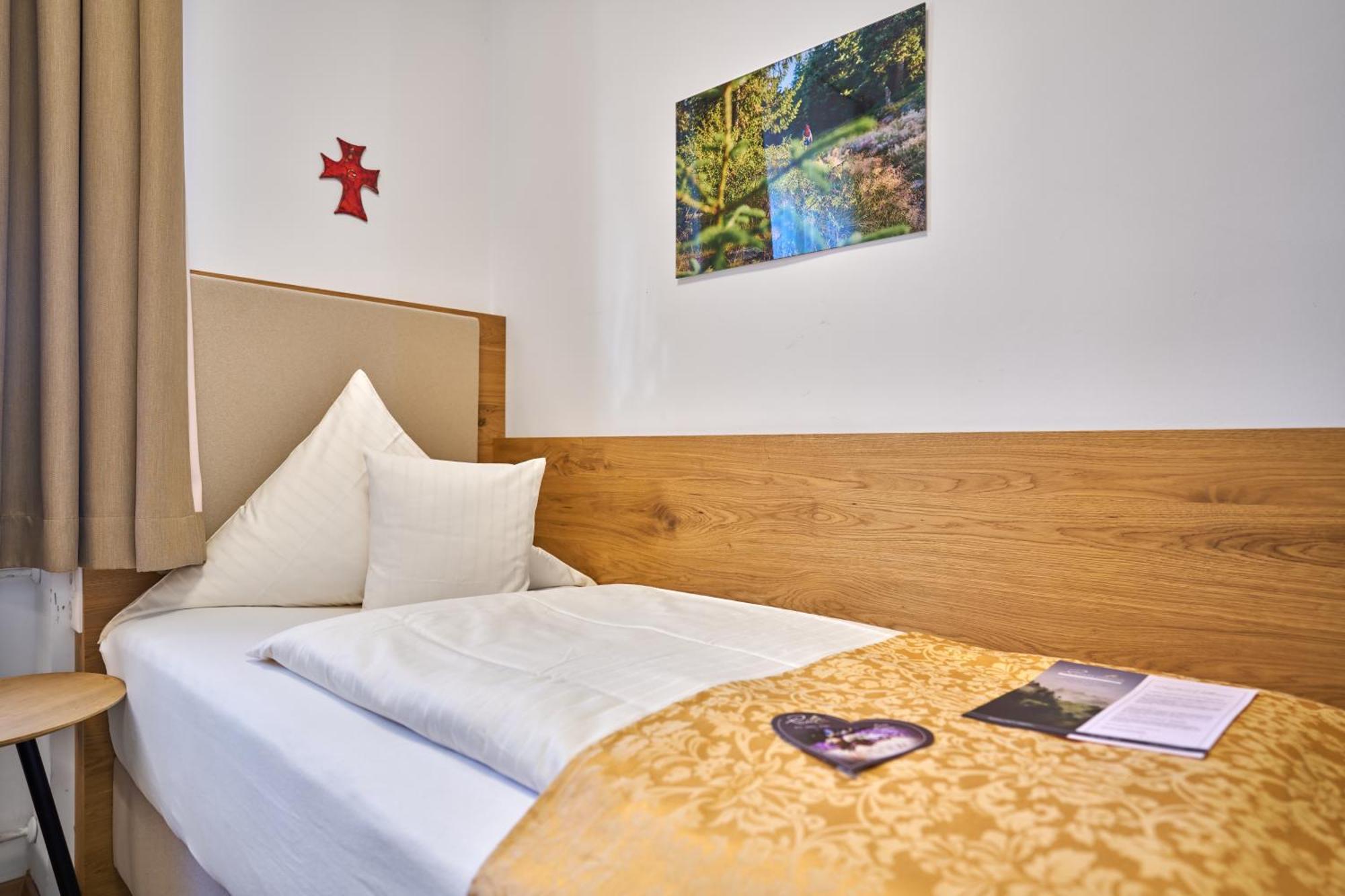Wander Und Aktiv Hotel Roesslwirt Lam Esterno foto